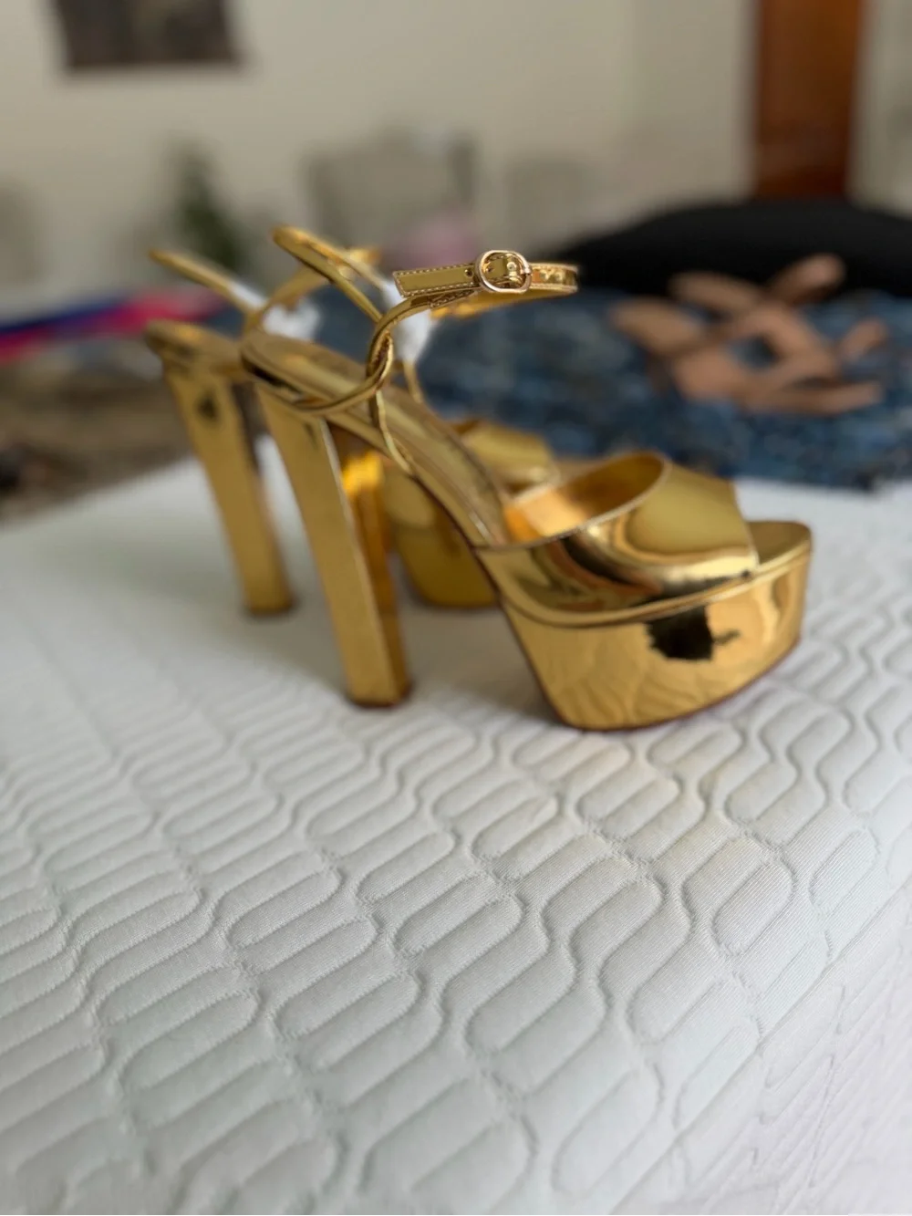 Gold Platform High-Heel Sandal - Women's Metallic Platform Pump